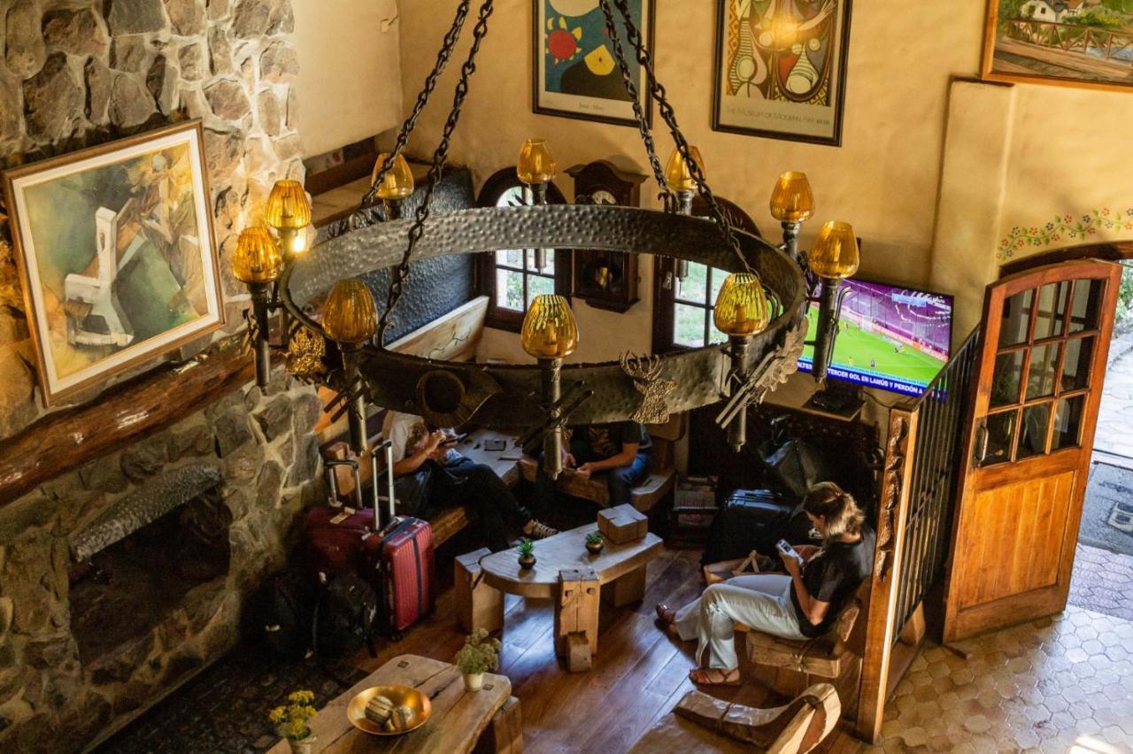 Hosteria La Posta Del Cazador Hotell San Martín de los Andes Exteriör bild