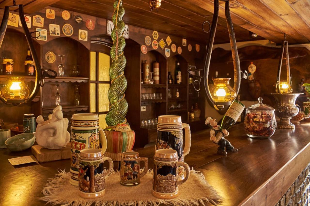 Hosteria La Posta Del Cazador San Martín de los Andes Exteriör bild