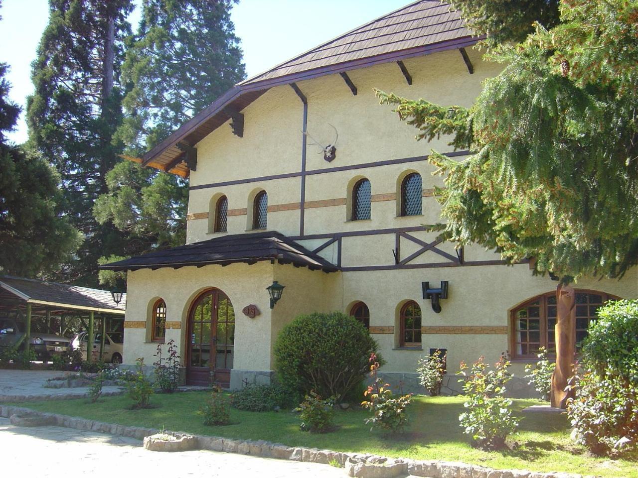 Hosteria La Posta Del Cazador Hotell San Martín de los Andes Exteriör bild