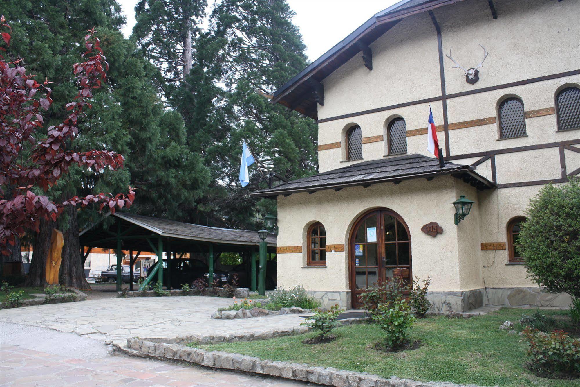 Hosteria La Posta Del Cazador San Martín de los Andes Exteriör bild