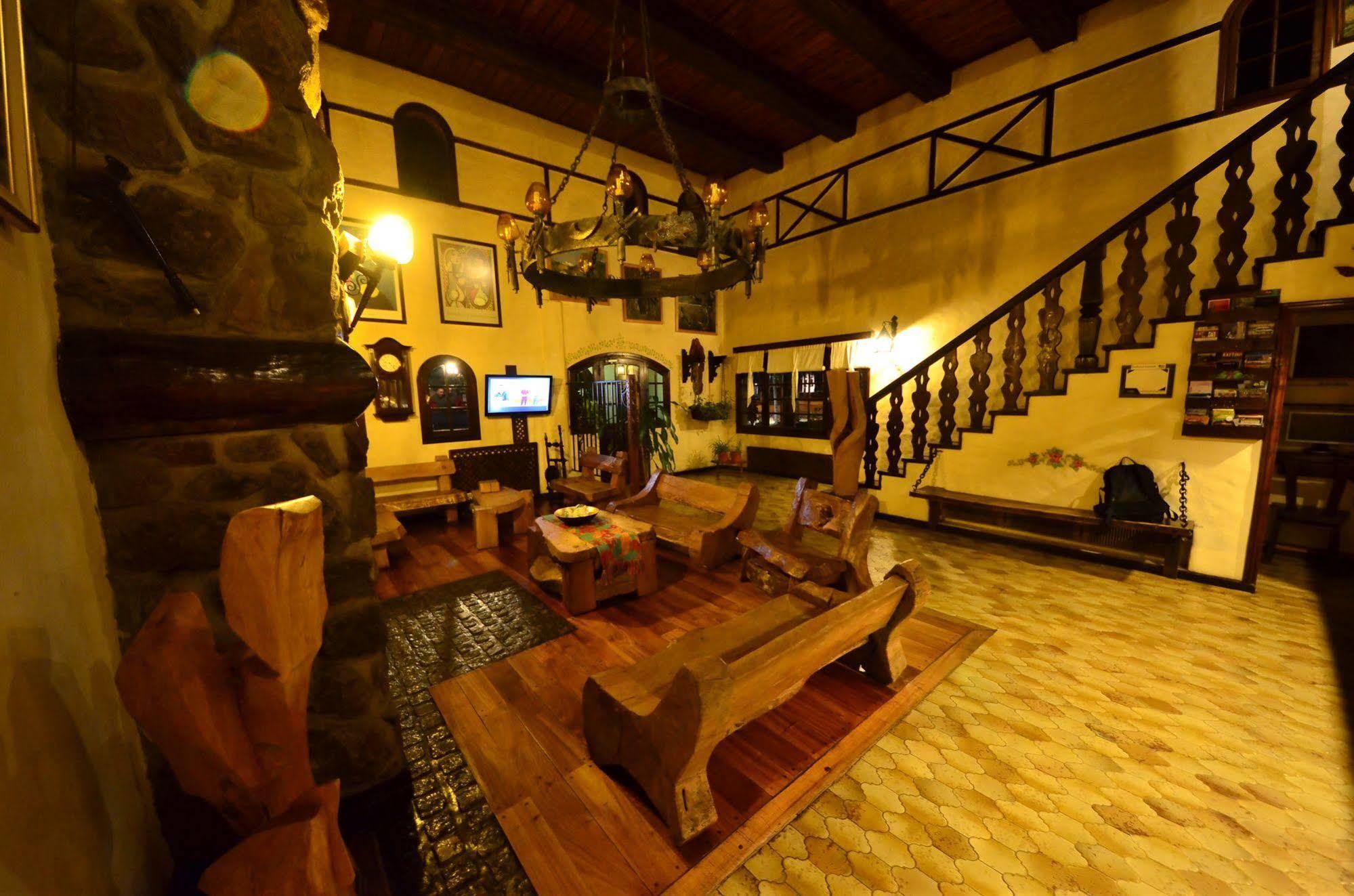 Hosteria La Posta Del Cazador San Martín de los Andes Exteriör bild