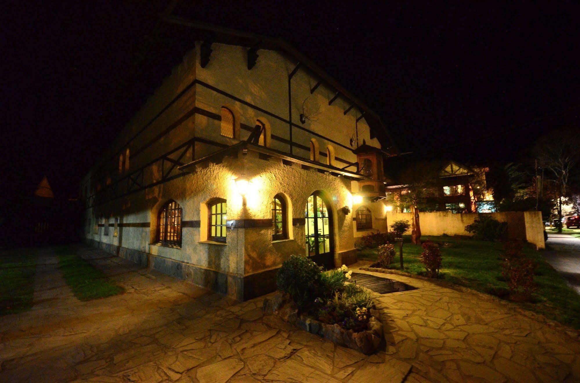 Hosteria La Posta Del Cazador Hotell San Martín de los Andes Exteriör bild